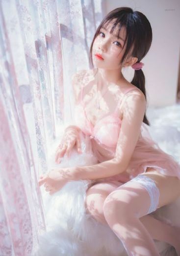 蜜桃精品在线