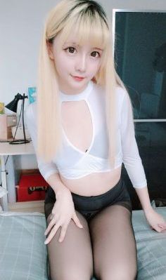 男女做爰裸体猛烈吻胸摸